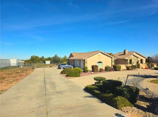 12720 Farmington St, Oak Hills, CA 92344