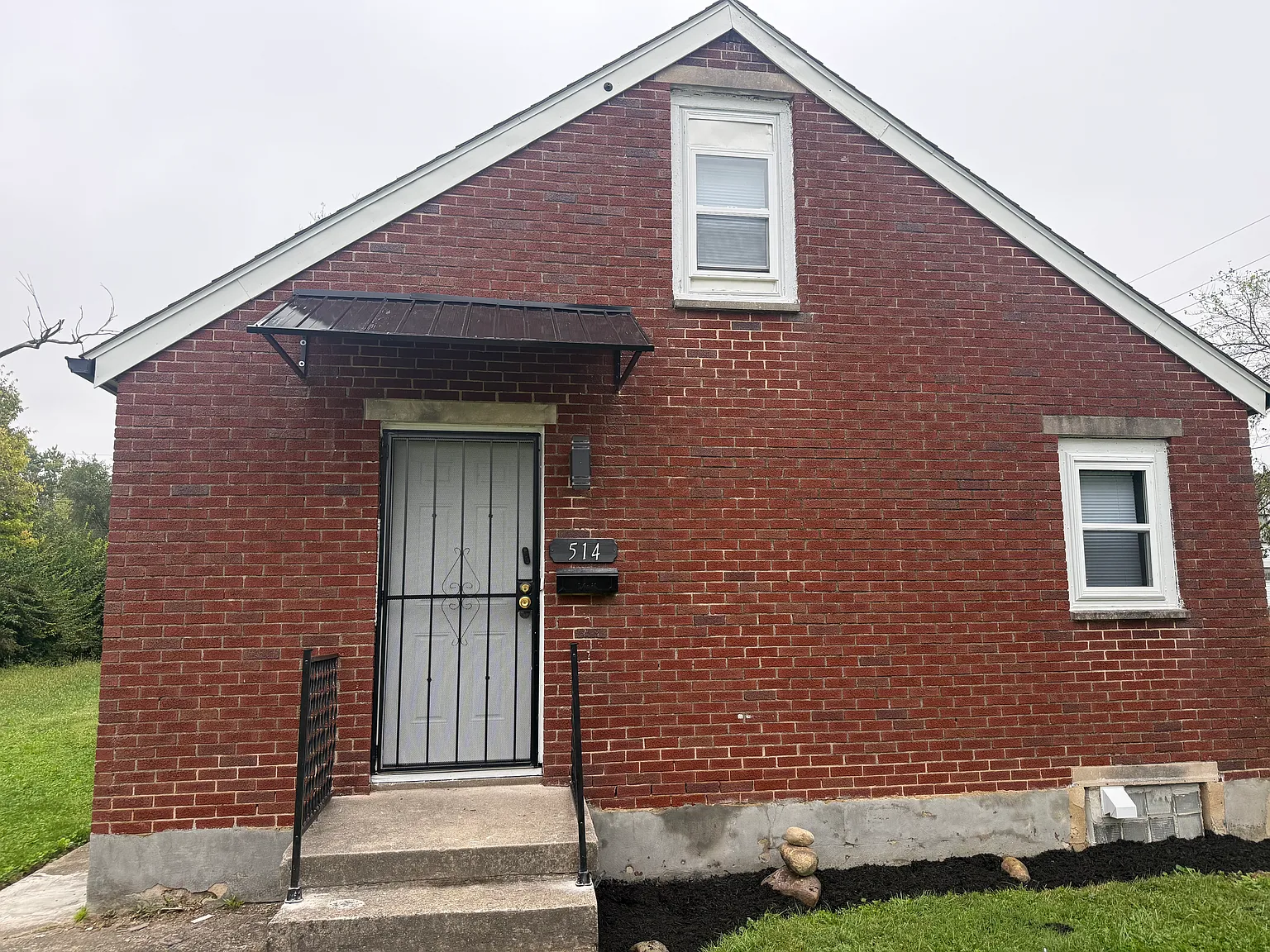 3 bed, 1085 sqft, $1,000 — Photo 1
