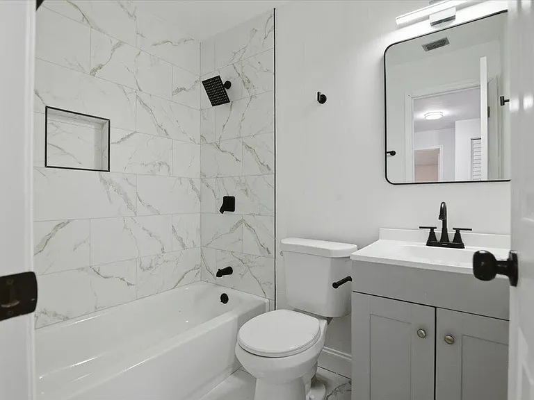 270 SW 10th Ave #1 — Photo 22