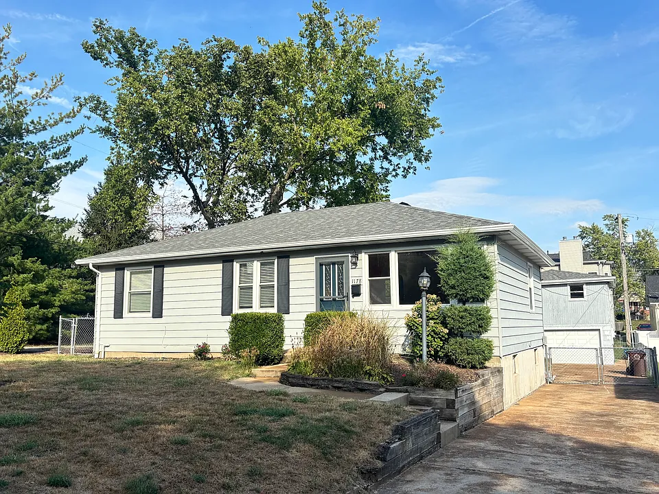 1178 Margaret Ln