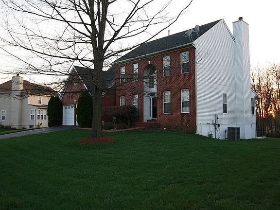 3rd image of 6402 Guard Mount Ct