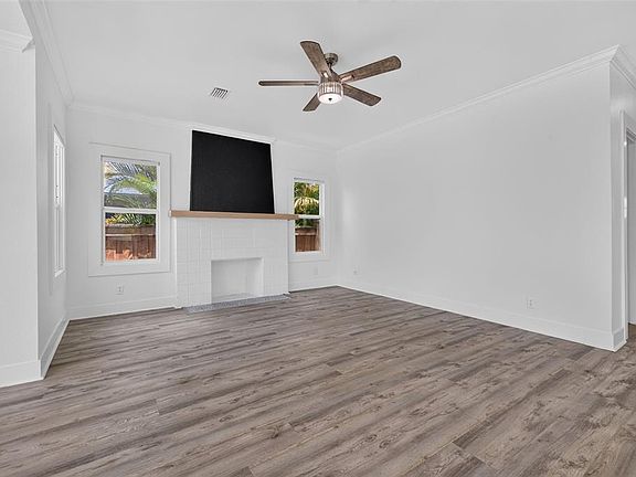 5th image of 2326 4th Ave N