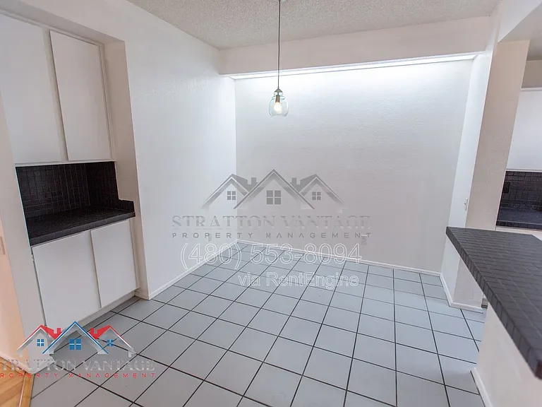 2035 S Elm St #110 — Photo 10