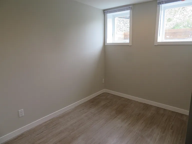 120 Jacobs Rd — Photo 9