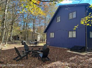 3537 Peak Dr, Tobyhanna, PA 18466