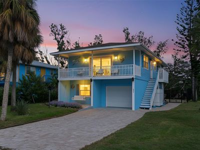 2915 Avenue C, Holmes Beach, FL, 34217