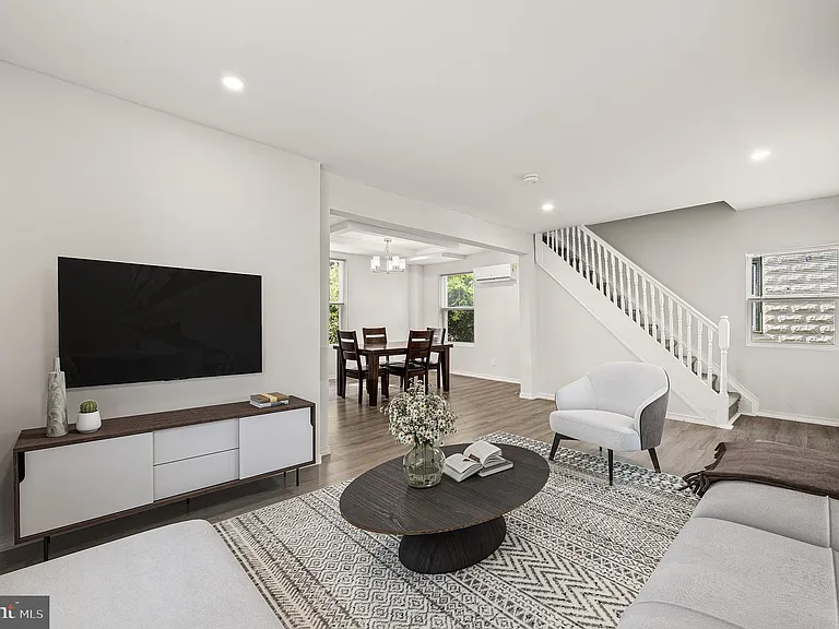 30 Keystone Ave — Photo 6