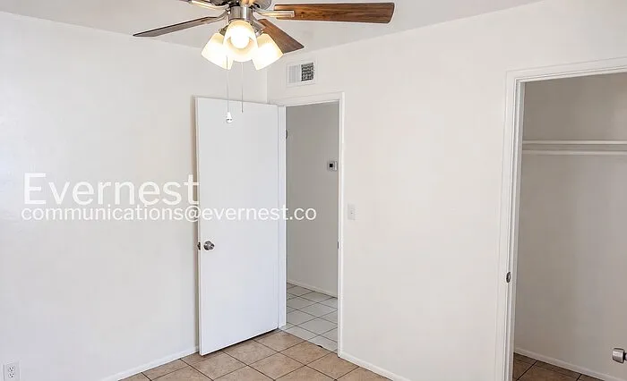 445 N Drew St E — Photo 9