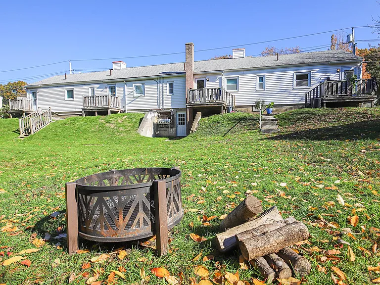 504 Saint John St #2 — Photo 32