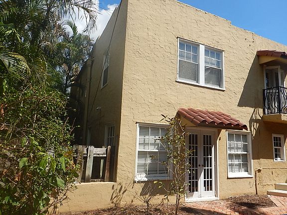 3rd image of 730 Biscayne Dr