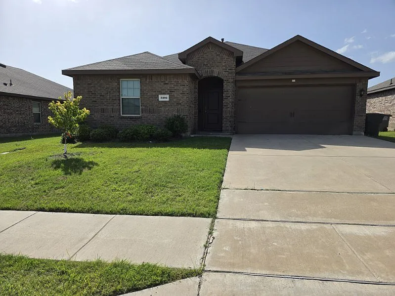 3102 Pembrooke Dr