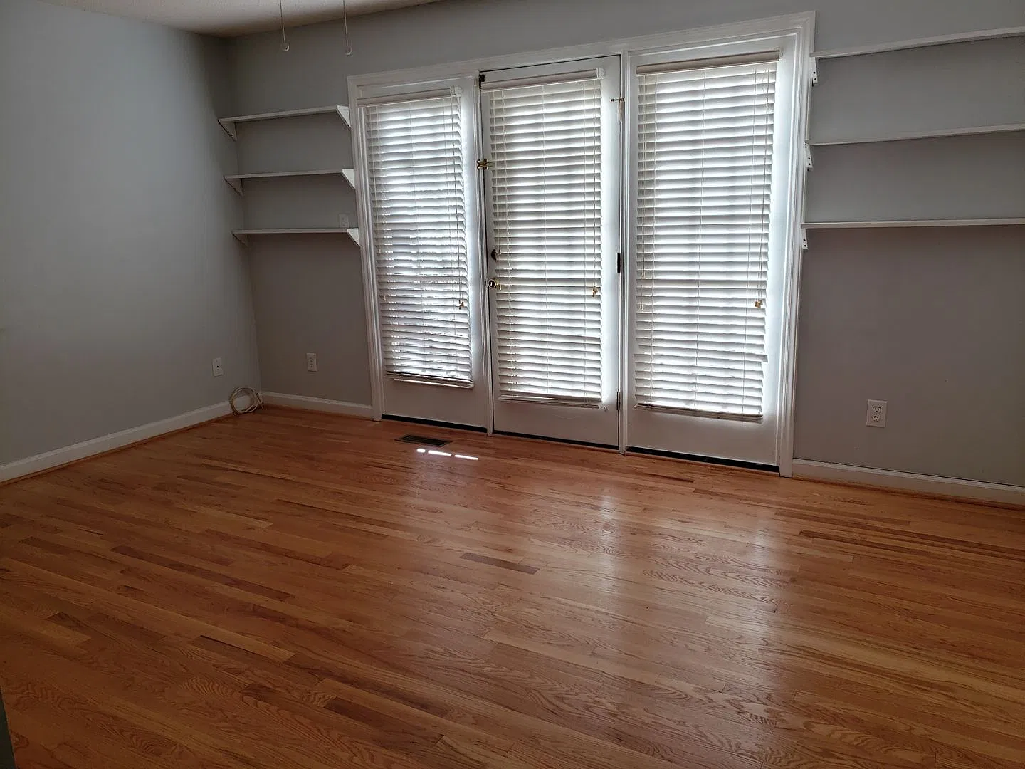 123 Plumgrove Lane — Photo 3