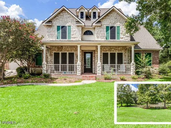 1011 Oak Lake Dr, Breaux Bridge, LA 70517