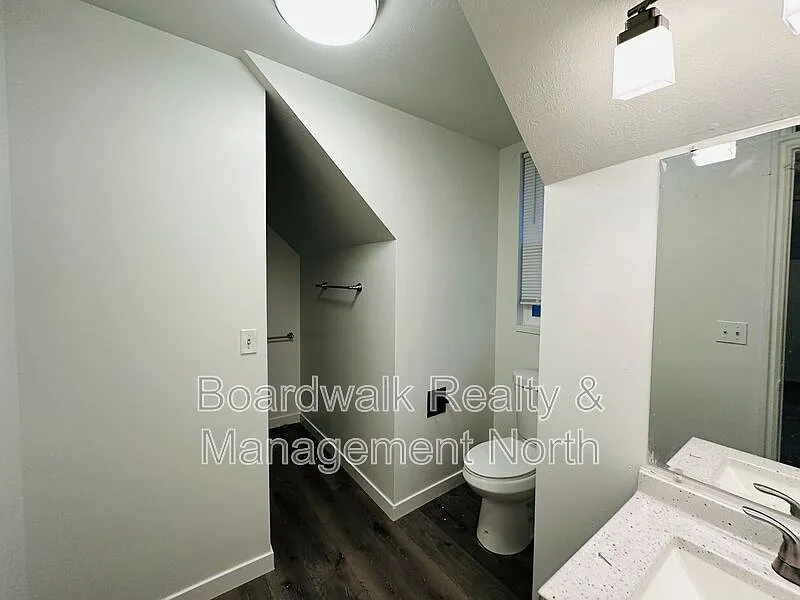 3 bed, 1.0 bath, 1532 sqft, $1,350 — Photo 4