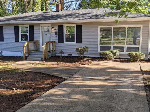 1225 Hargrove St, Henderson, NC 27536