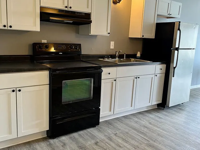 233 Dixie Ave — Photo 4