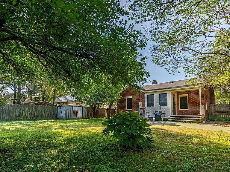 1300 Sparkman St SW — Photo 45