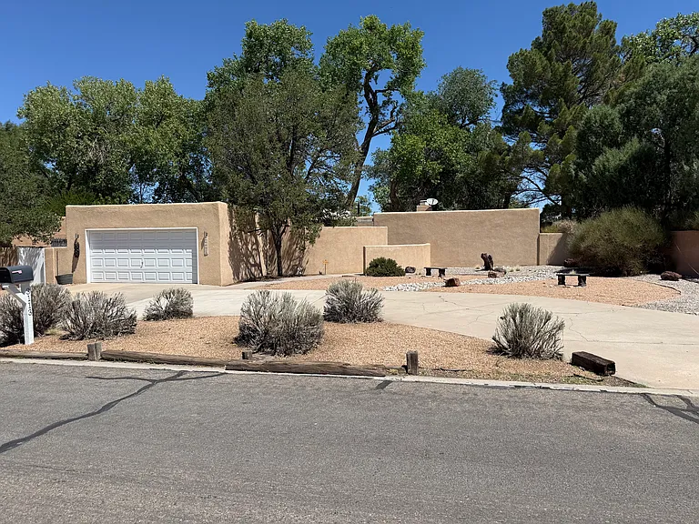 3113 La Mancha Dr NW — Photo 2