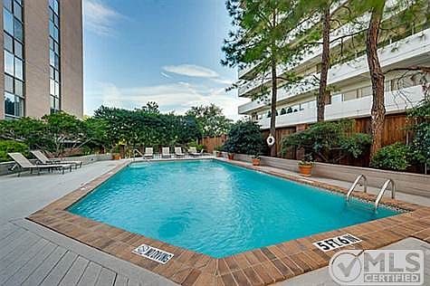 5th image of 3621 Turtle Creek Blvd APT 6E