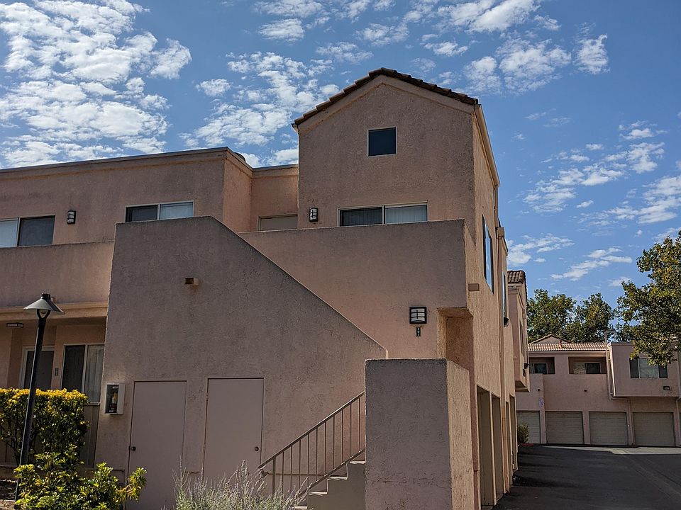 Second story end unit