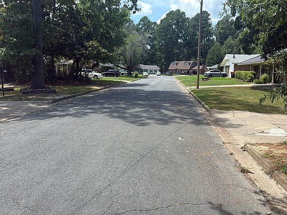 4th image of 1305 Arrowhead Pl