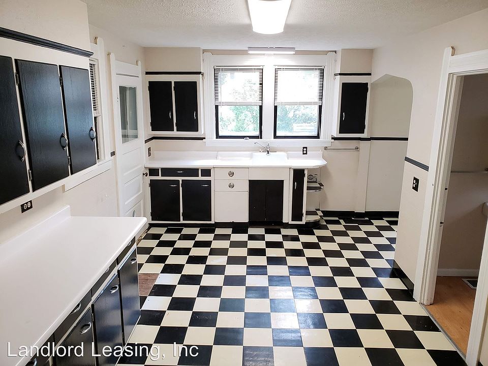 1st image of 218 Bath St