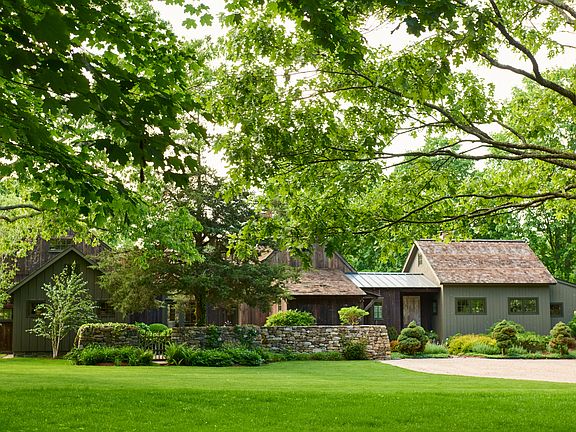 15 Old Stone Post Road