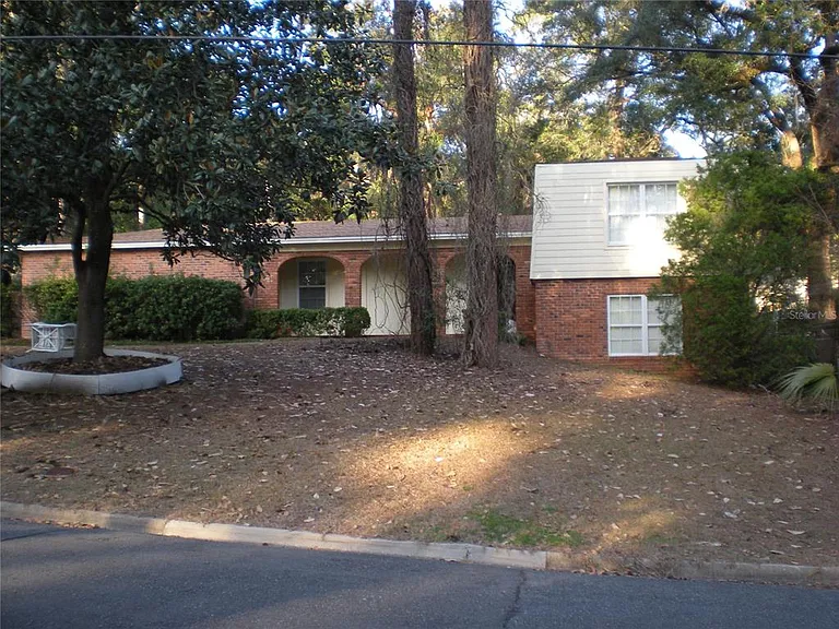 1919 Nanticoke Cir — Photo 1