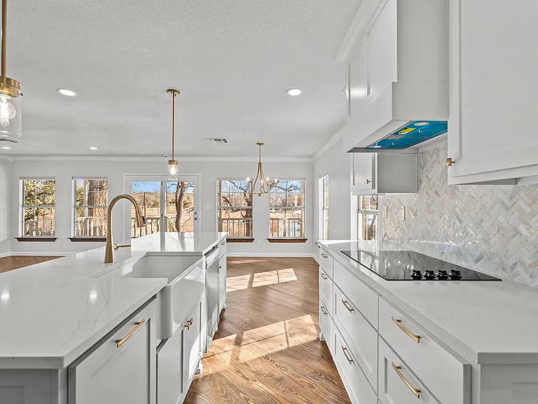 1701 E Lake Dr — Photo 6