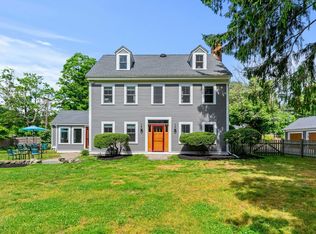 27 East St, Topsfield, MA 01983