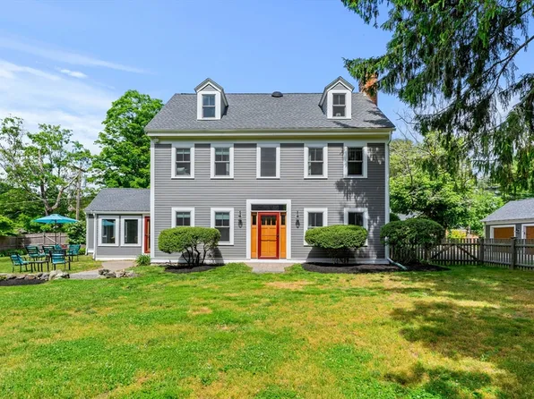27 East St, Topsfield, MA 01983