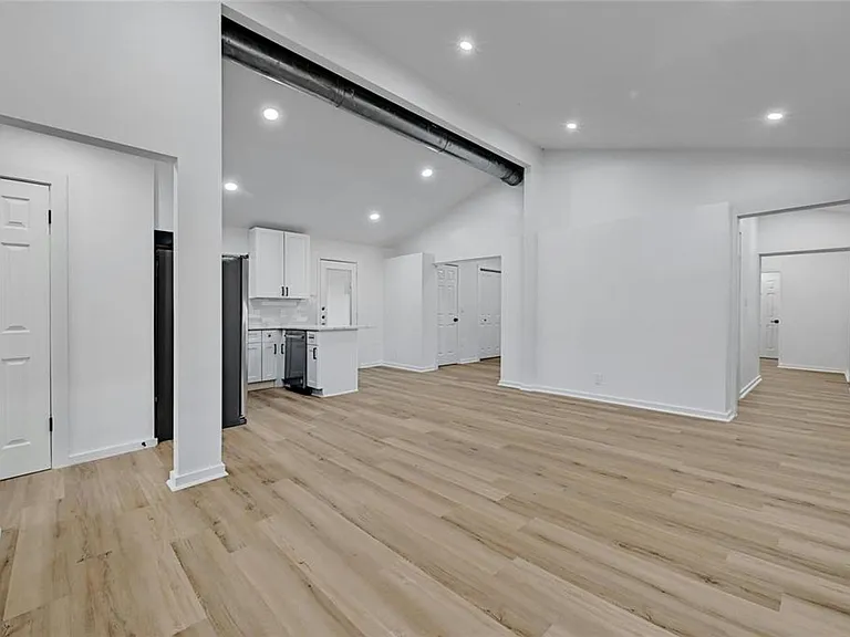 1911 David St — Photo 14