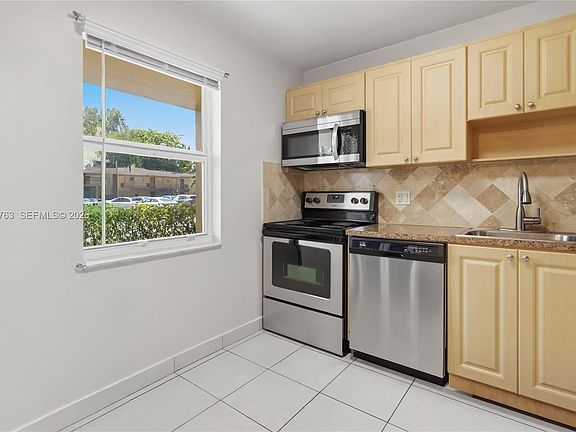 3rd image of 251 NW 76th Ave APT 106