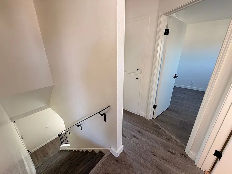 South Garden Apartments — Photo 10