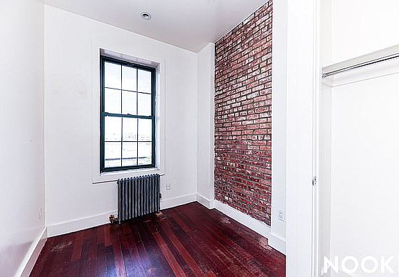 3rd image of 14 Irving Ave APT 11