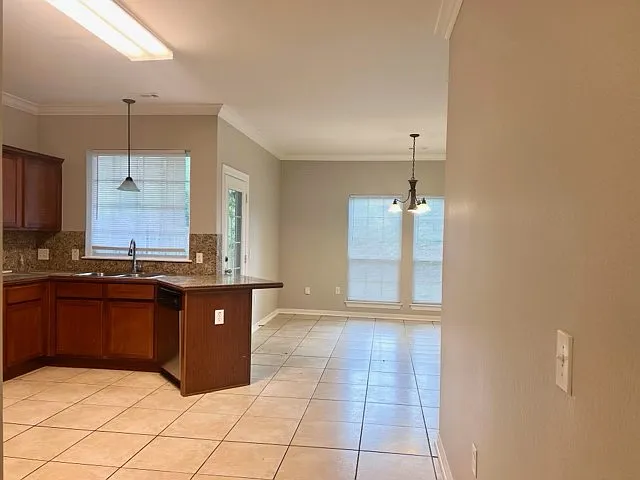 564 S Pierremont Dr #1 — Photo 6
