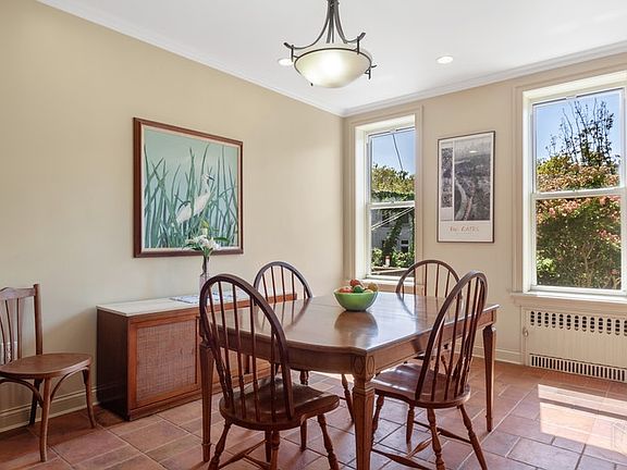 3rd image of 234 Windsor Pl