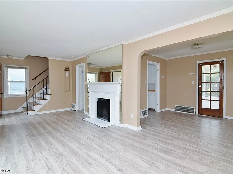 1408 Winston Rd — Photo 7