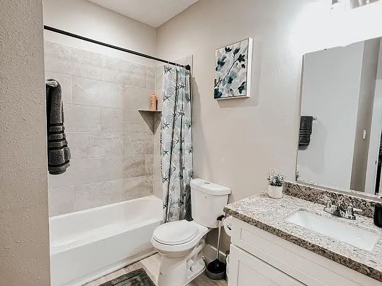1026 Clinton Park St #B — Photo 8