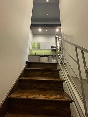 Rented by Tapiro Realty | media 25