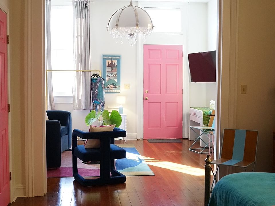 1st image of 717 Mandeville St