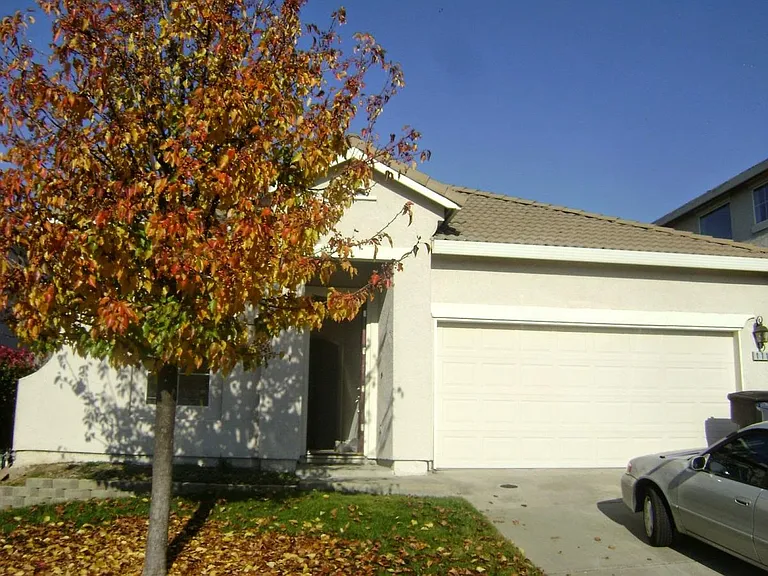 111 Lembi Dr — Photo 4
