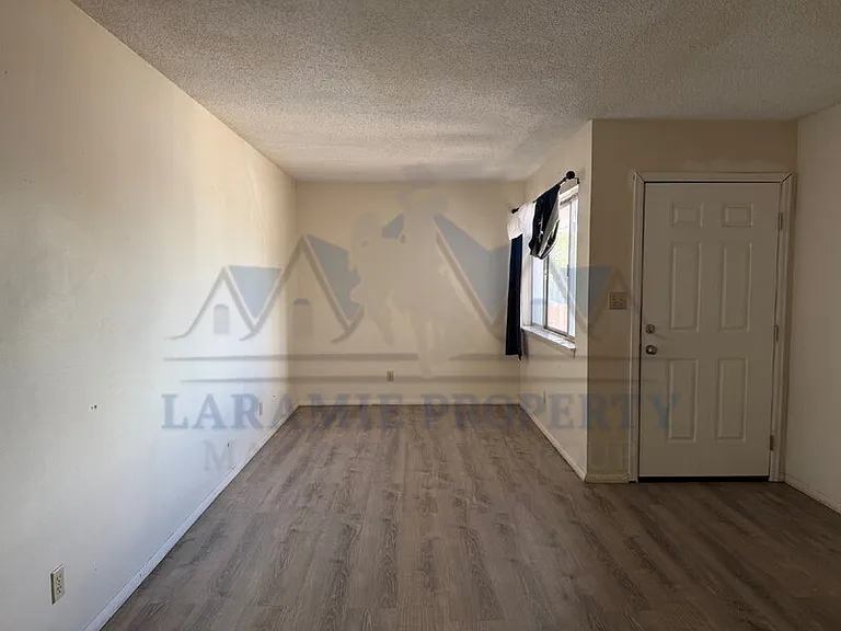 1953 N 9th St #2 — Photo 2