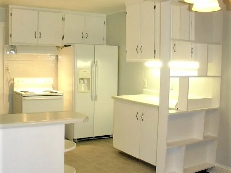 901 Johnson Ave — Photo 18