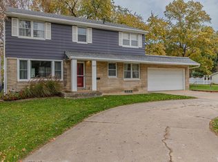 1009 Walnut St, Washington, IL 61571