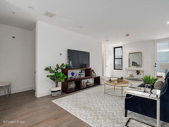 5th image of 4840 S Dorchester Ave #2