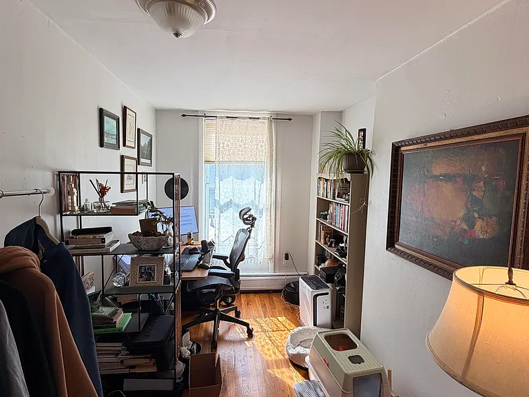 1038 Willow Ave #4 — Photo 5