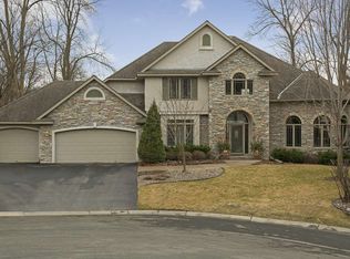 9401 Preston Pl, Eden Prairie, MN 55347