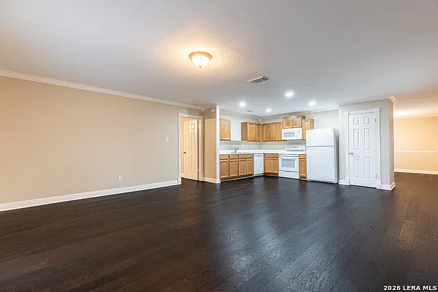 21514 Longwood — Photo 14