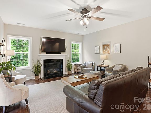 3rd image of 588 Highland Ridge Point